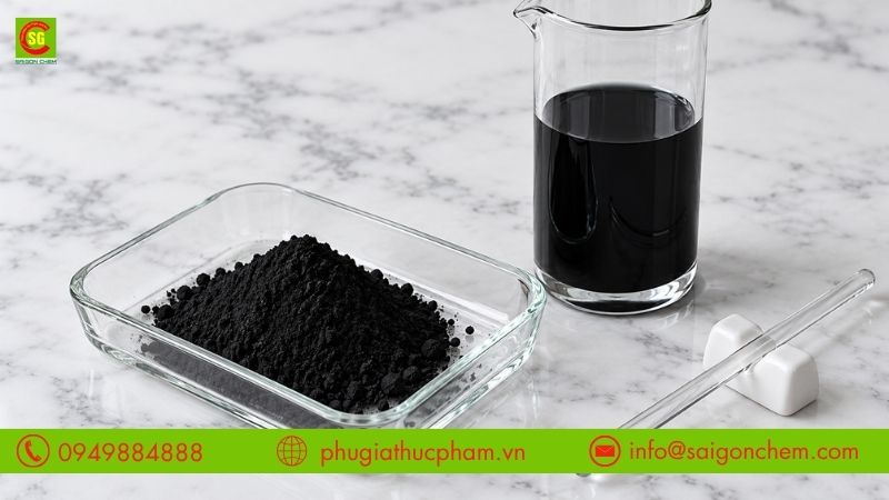 Màu đen Black Ấn Độ dạng bột mịn hoặc hạt nhỏ, tan trong nước và tạo tông đen sâu